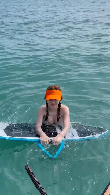 奥莉的夏威夷之旅